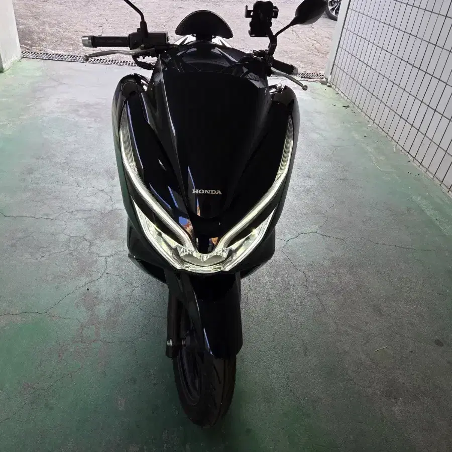 혼다 PCX125 20년식 실키로수 1100 팔아요