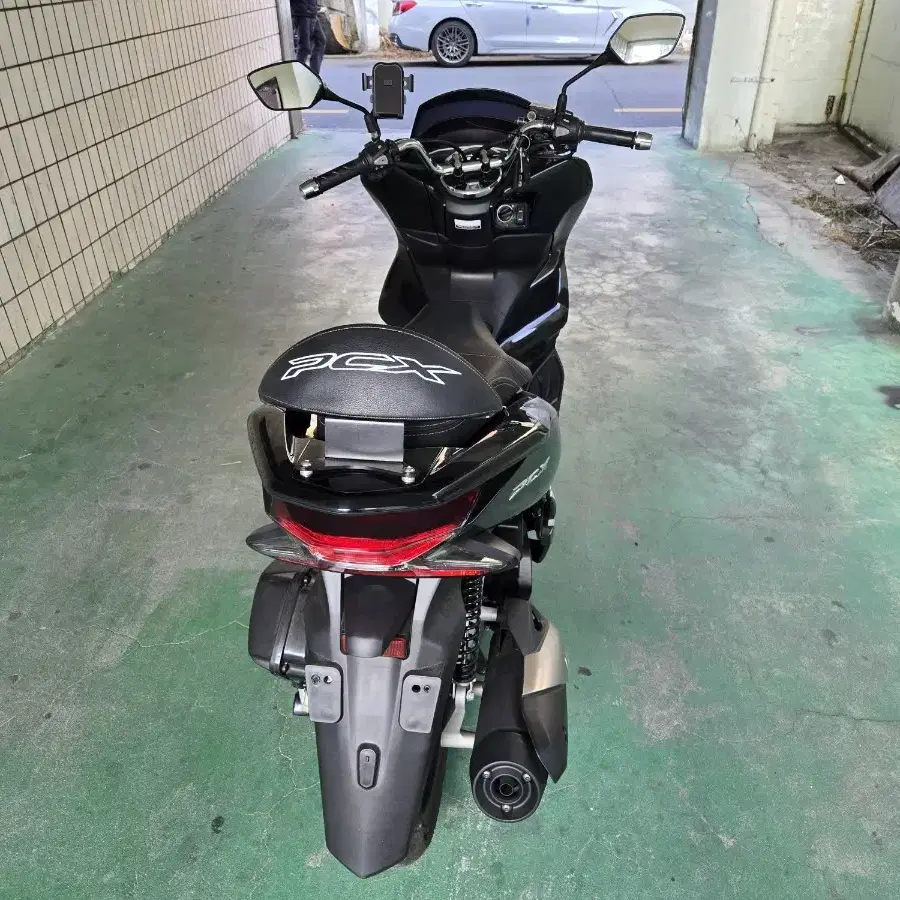 혼다 PCX125 20년식 실키로수 1100 팔아요