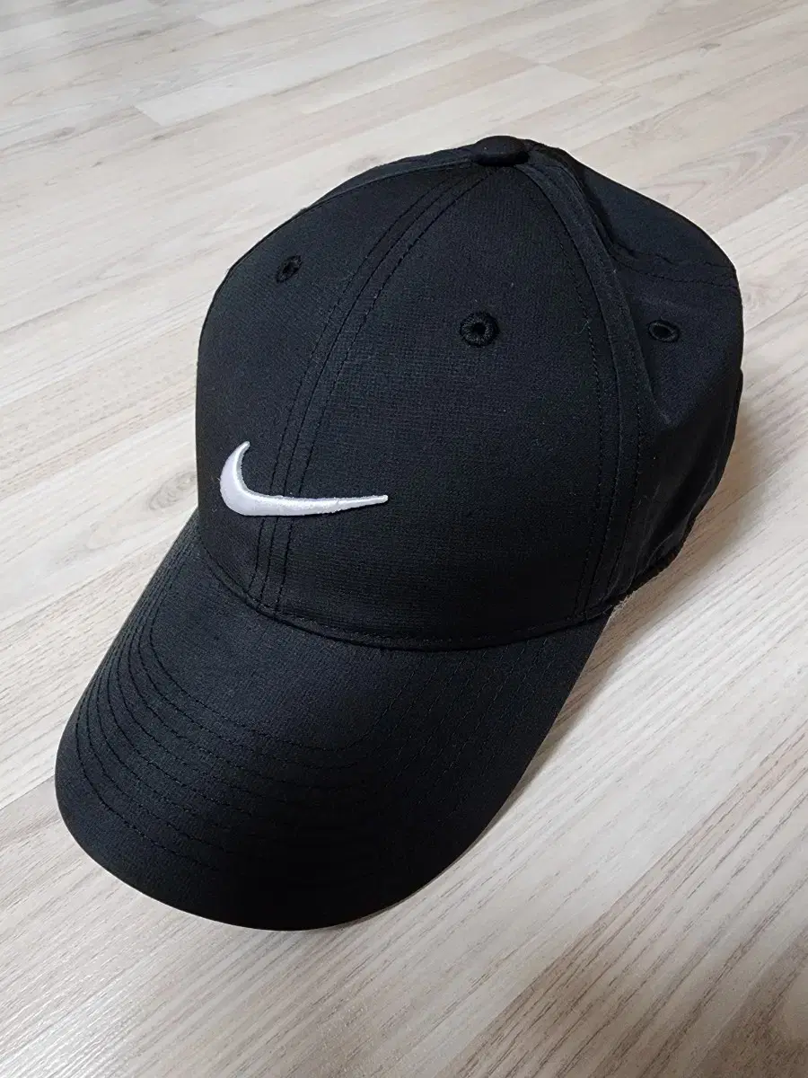 Nike black ball cap