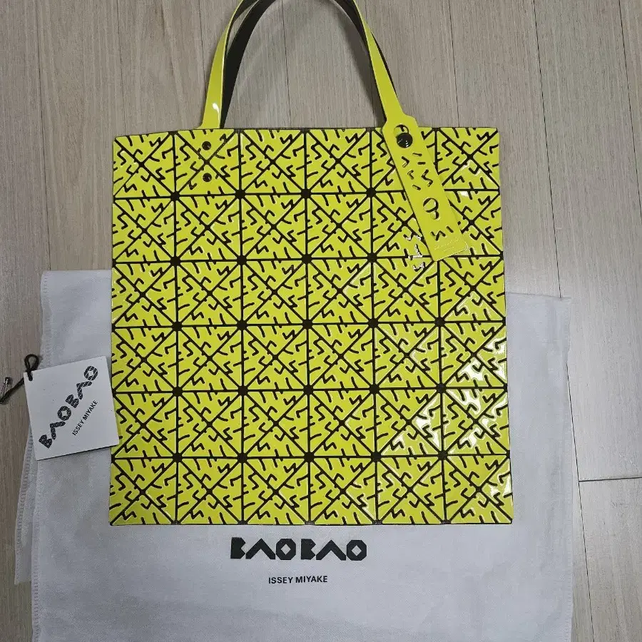 BAOBAO ISSEY MIYAKE "한정판정품"루센트버그 가방