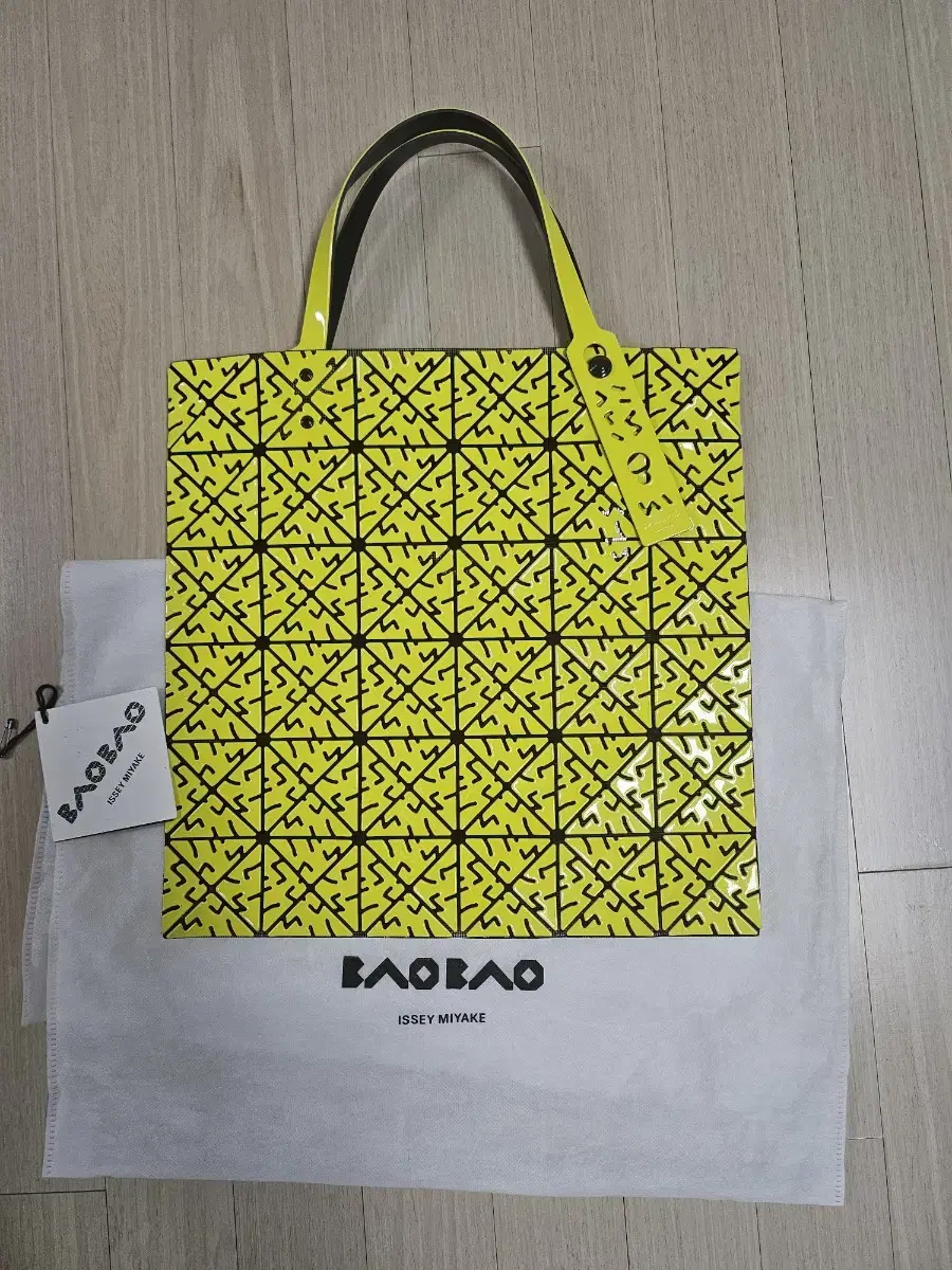 BAOBAO ISSEY MIYAKE "한정판정품"루센트버그 가방