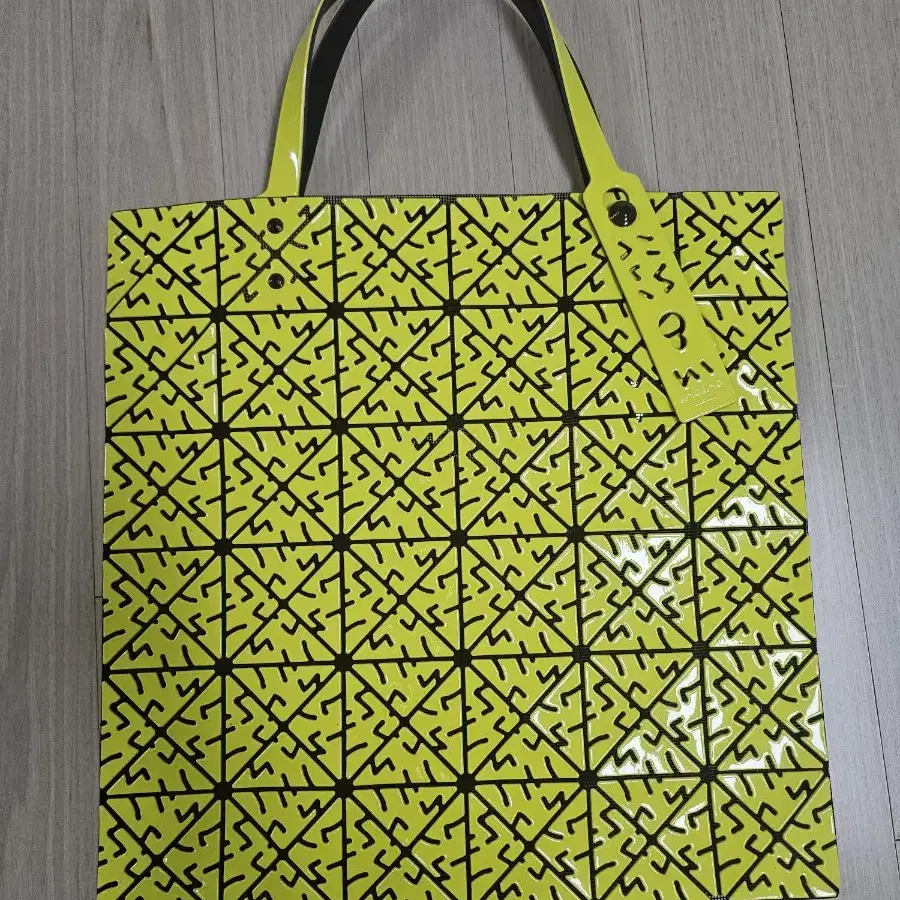 BAOBAO ISSEY MIYAKE "한정판정품"루센트버그 가방