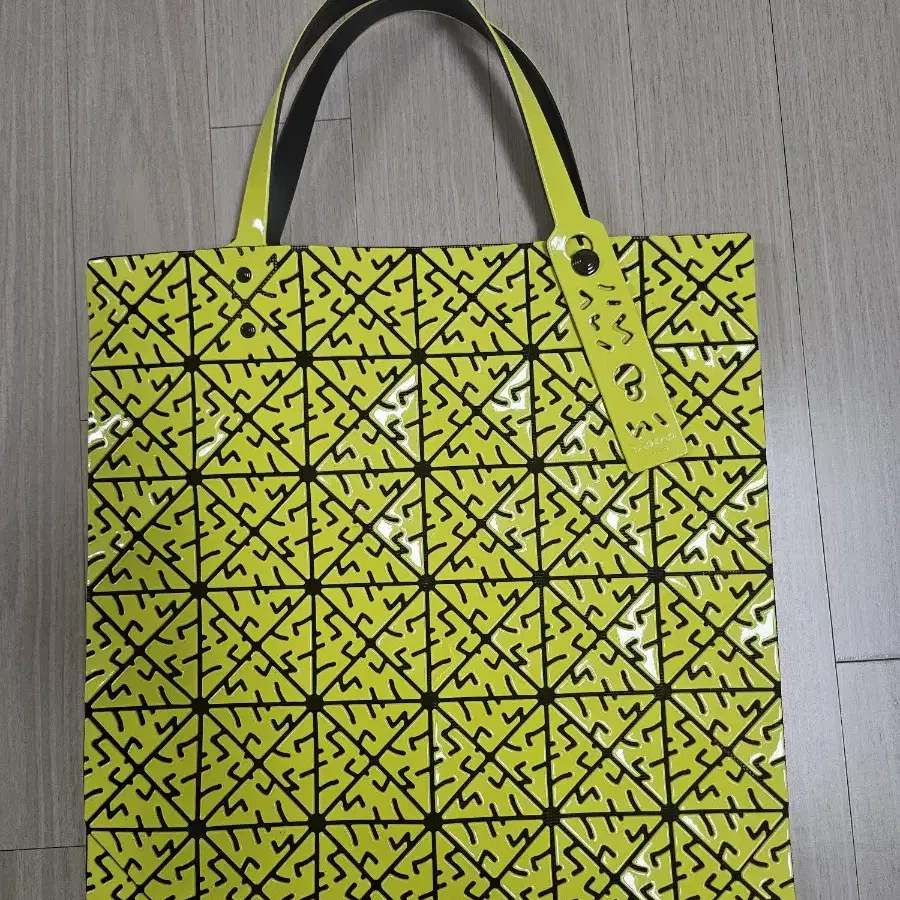 BAOBAO ISSEY MIYAKE "한정판정품"루센트버그 가방