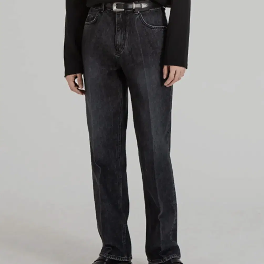 51006 HISHITOMO COLLECTION BLACK JEANS