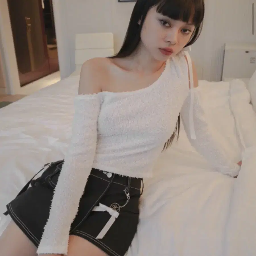 드라이로즈 PLUFFY RIBBON TOP (WH)