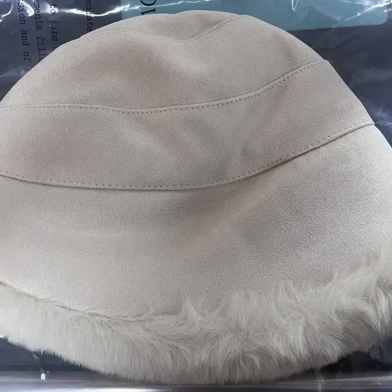 호와스 howus Poppy Suede Hat Ivory 스웨이드 모자