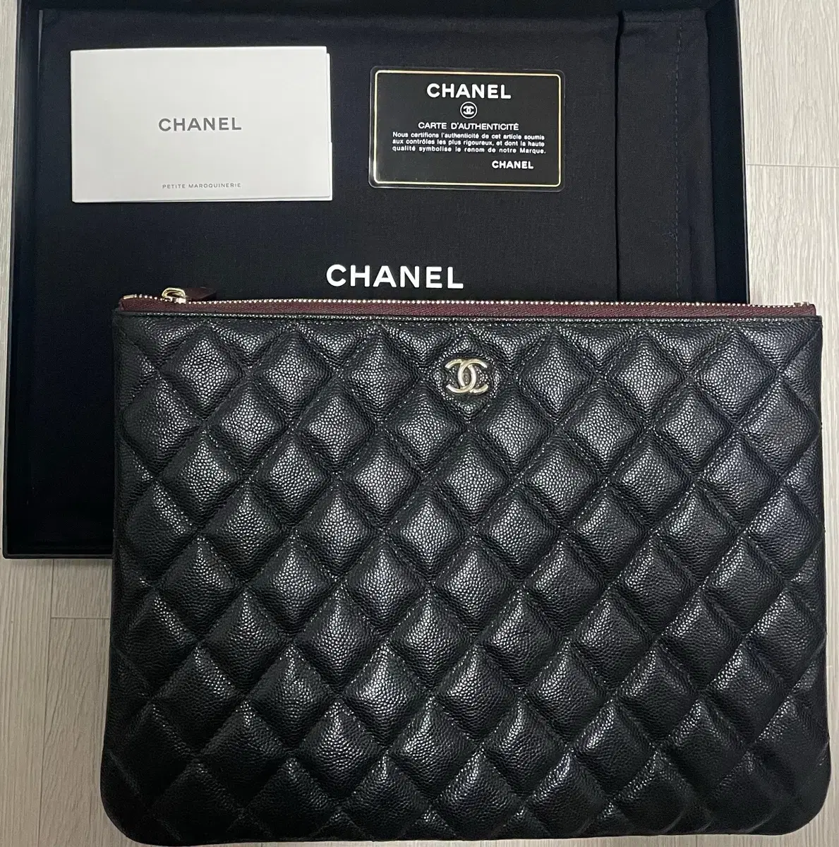 CHANEL Classic Medium Case Grained Calfskin & Gold Metal Black