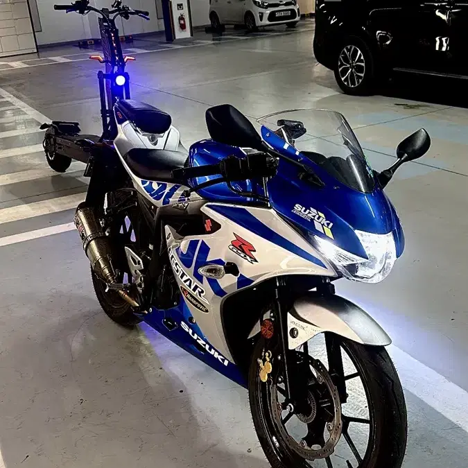 스즈키 gsx-r125 스페셜카울 대차