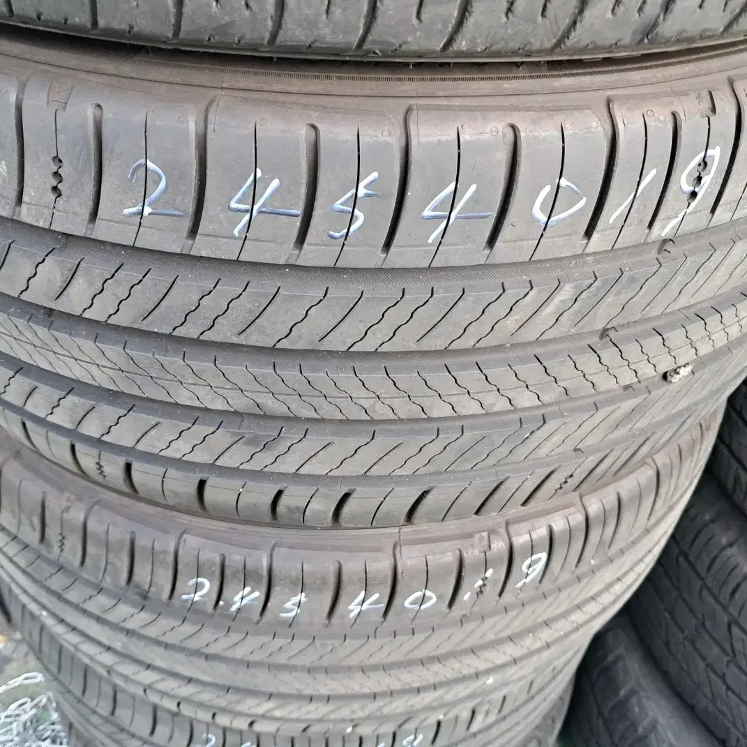 245/40R19 미쉐린 4본 중고타이어