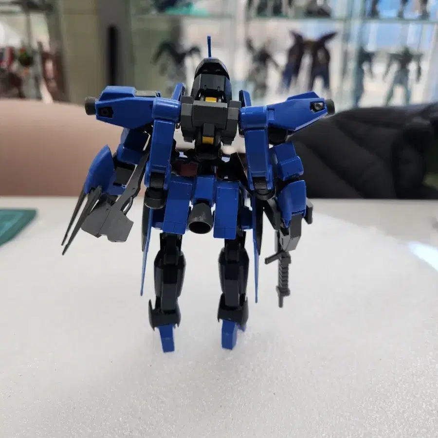 HG 슈발베 그레이즈 건담