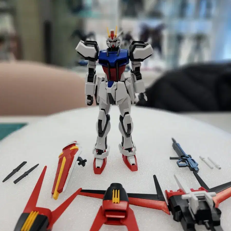 HG 스트라이크 건담+에일팩