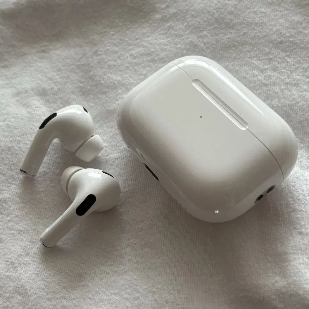 Airpods Pro 2 @ 에어팟프로2 판매합니다