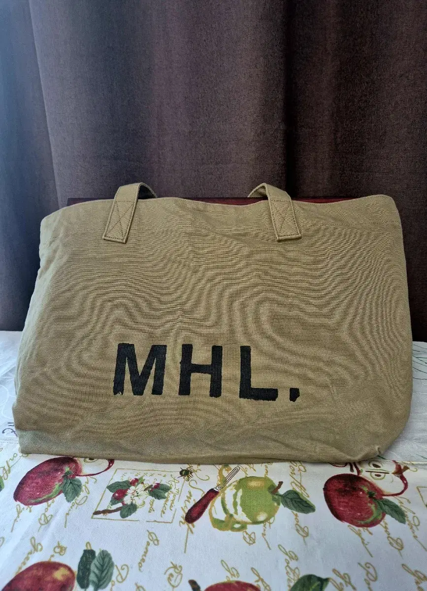 마가렛호웰 MHL. 헤비코튼캔버스가방 ㅡ라이트그린입니다.