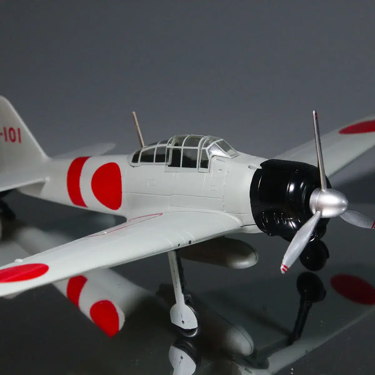 1/48 일본해군항공대 A6M2 제로센 전투기모형