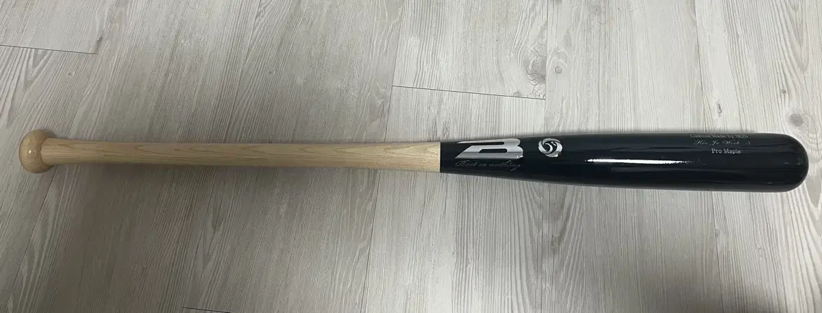 Samsung Lions' bat, Koo Ja-wook