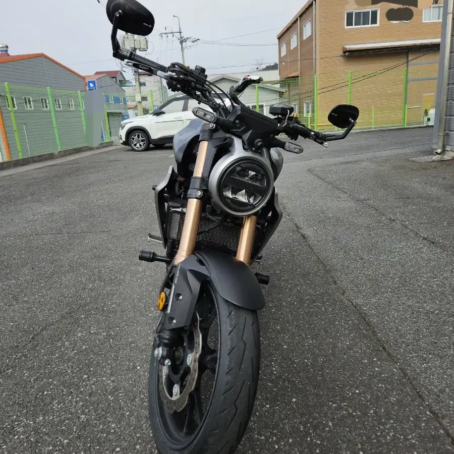 (김해)혼다CB300R 20년식팝니다.