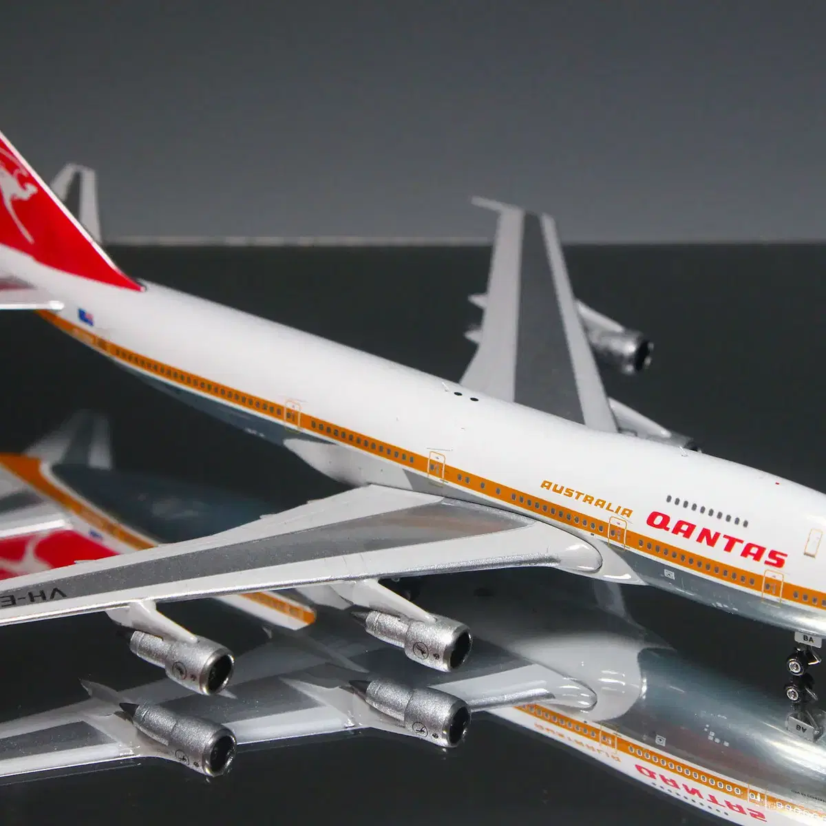 1/400 Phoenix 관타스 항공 B747-200 비행기 모형