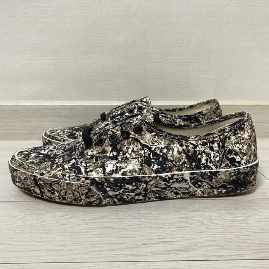 VANS X MOMA Jackson Pollock Authentic