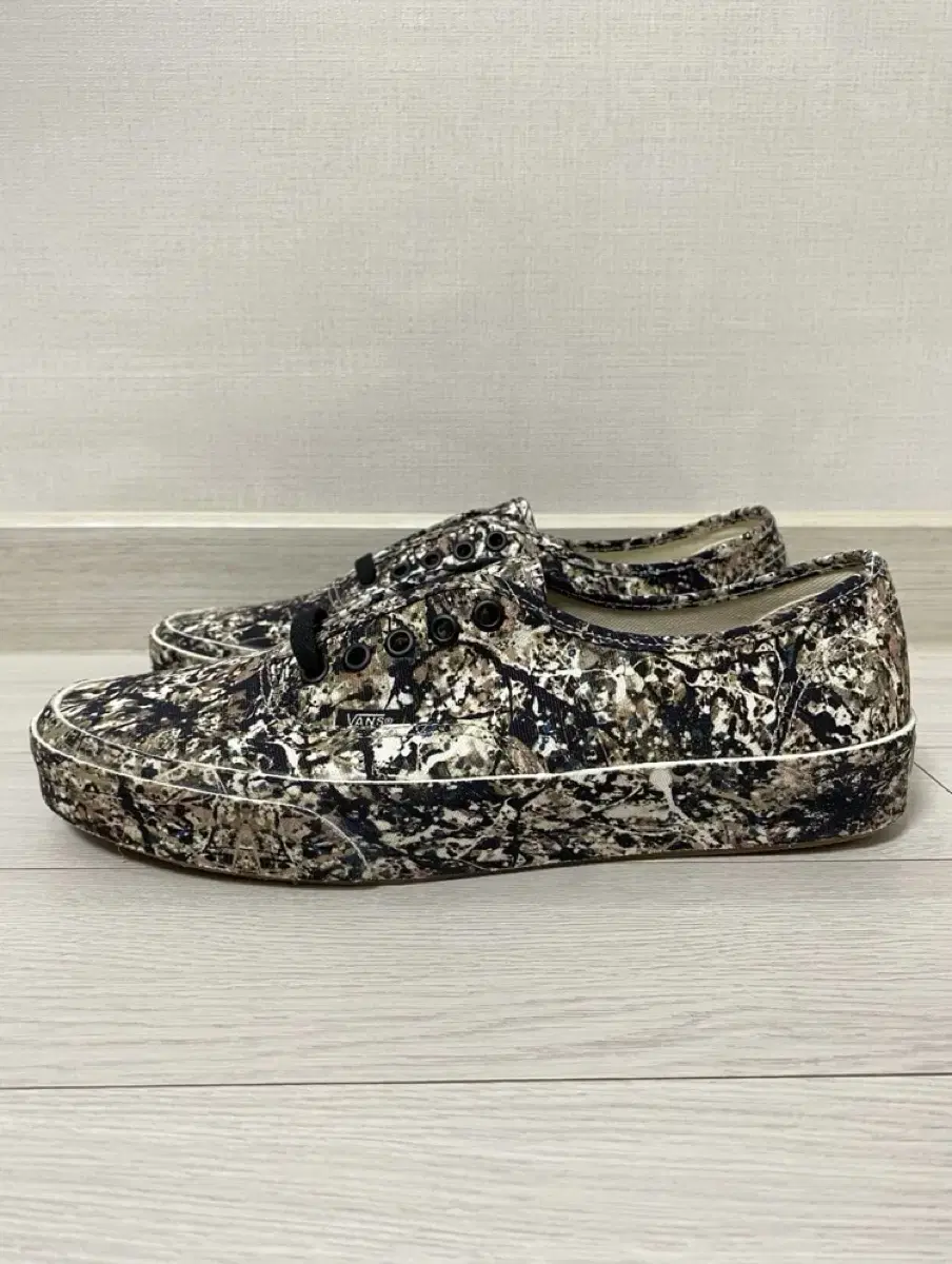 VANS X MOMA Jackson Pollock Authentic