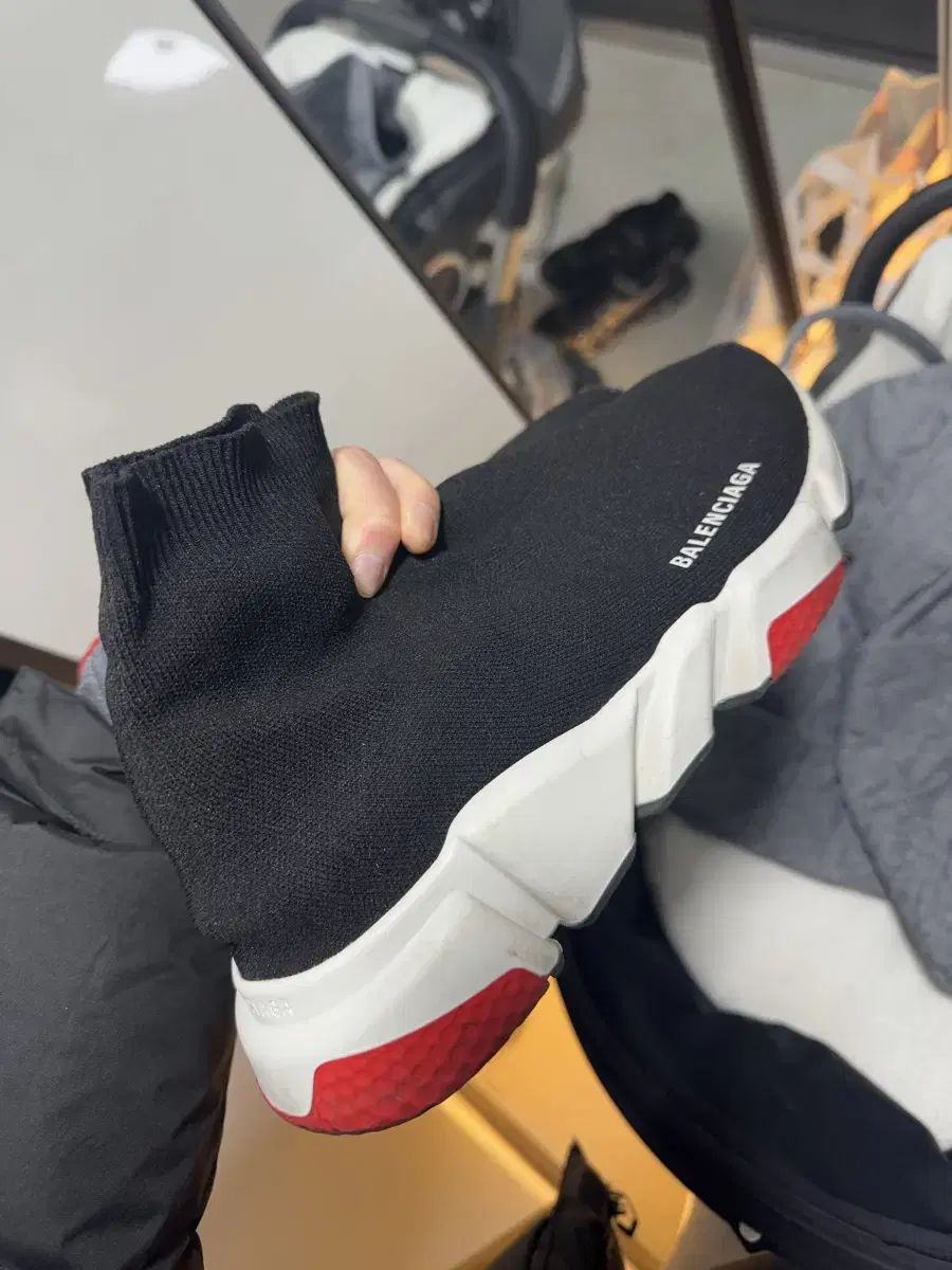 Balenciaga Speedrunner 42