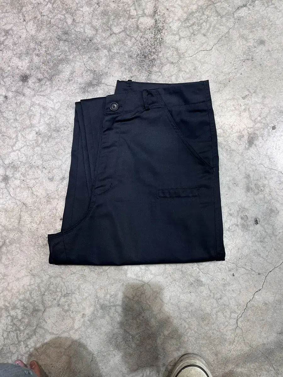 에피센터투어리스트 ALBY trousers(Black) M