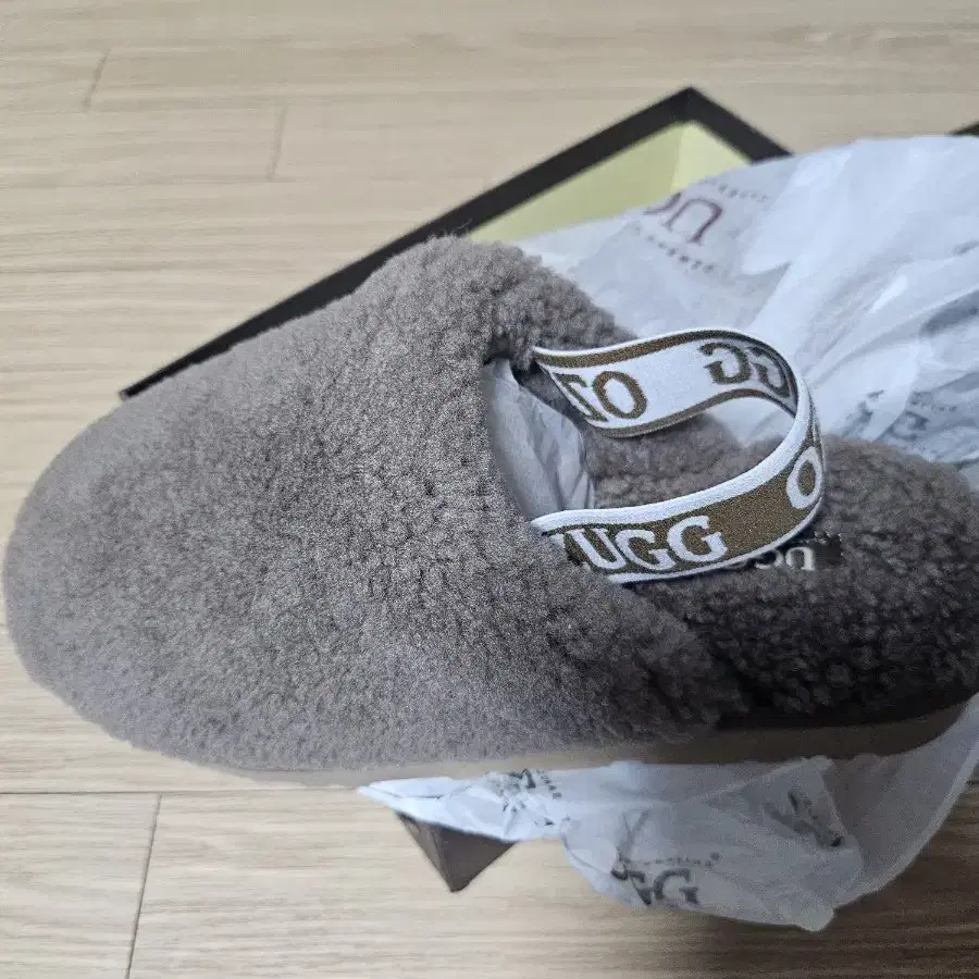 UGG 어그 슬리퍼 250(새상품)