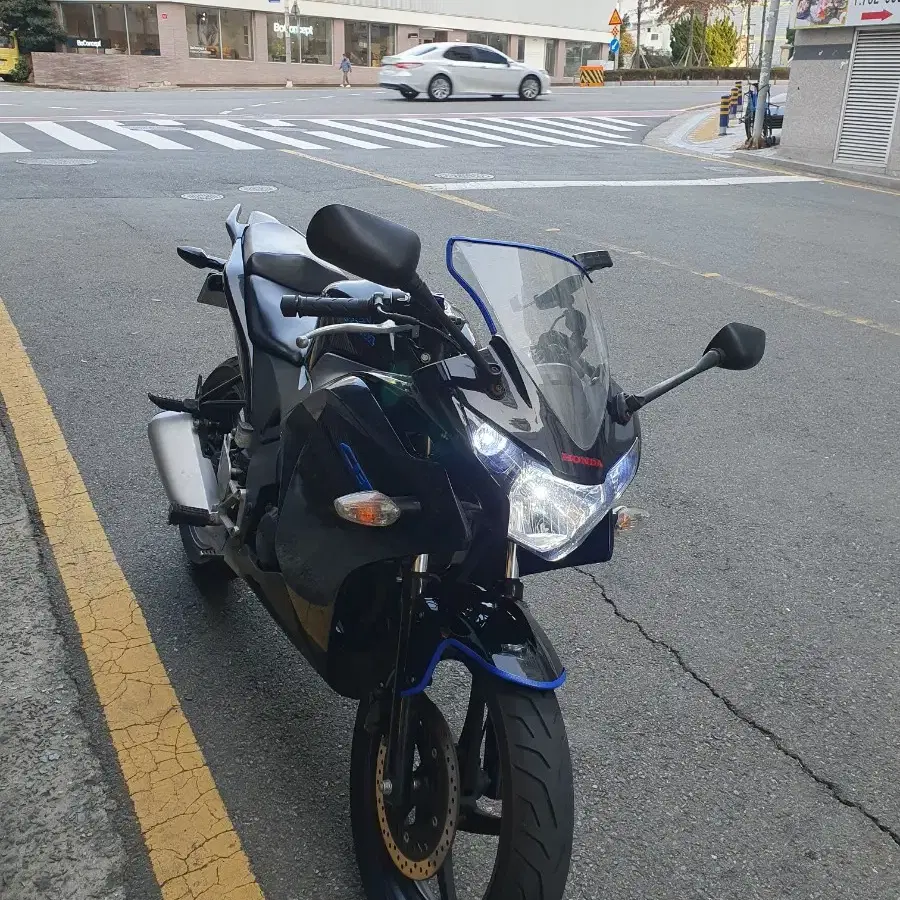 CBR125/ 2017년/ 17000KM/ 부산