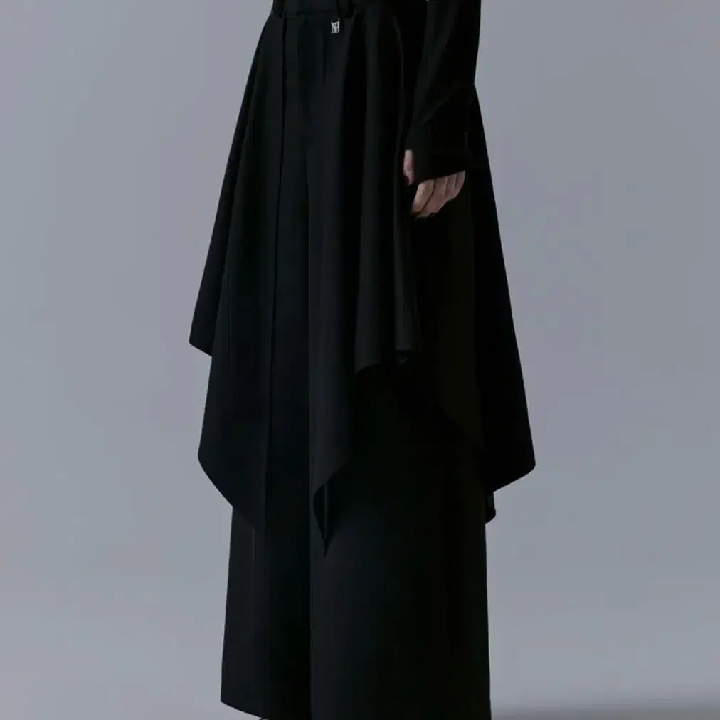 트리밍버드 Layered Drape Wrap Trouser [Black]