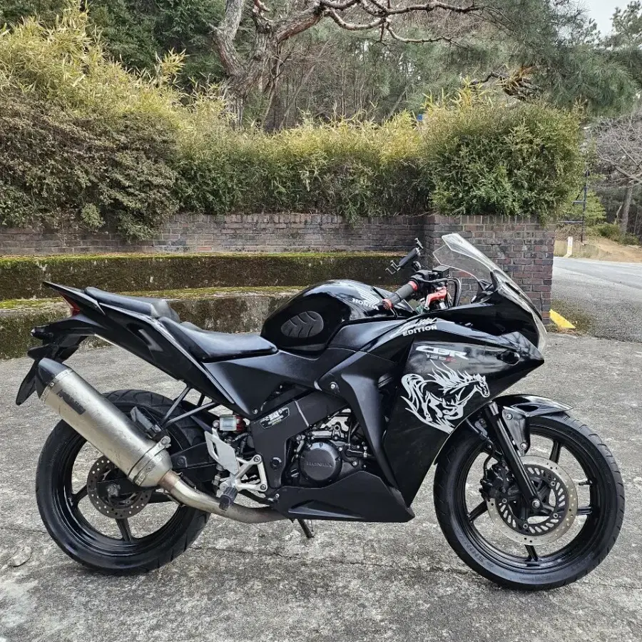 천안 평택 13년식 혼다 cbr125r 판매해요. 충청 경기 아산 오산