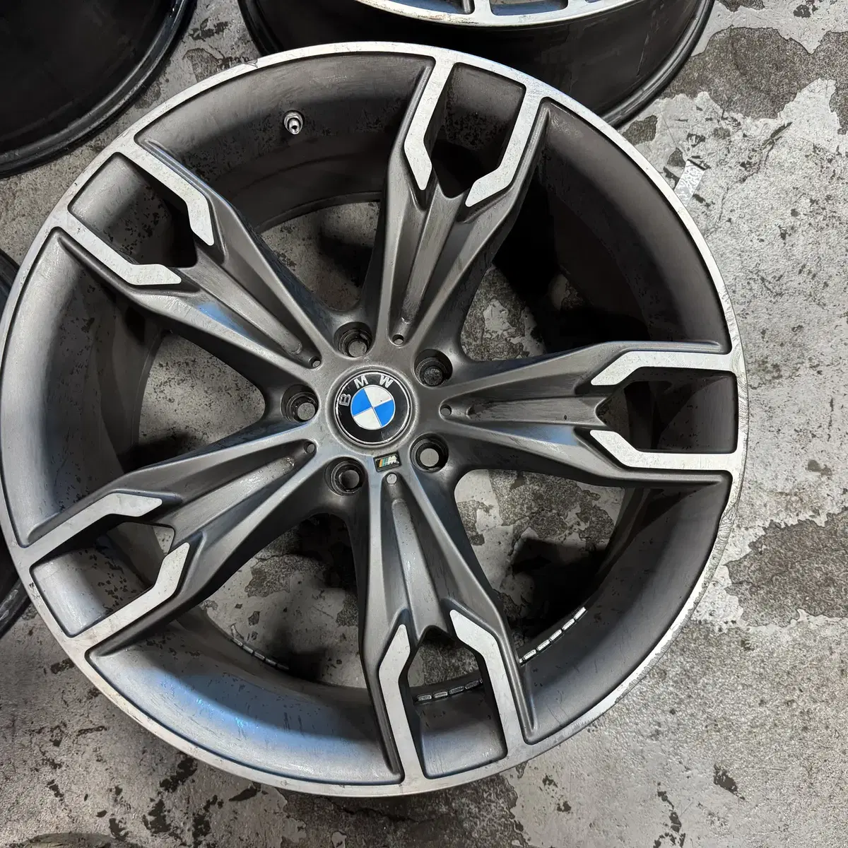 19인치 pcd 112 ag사 bmw g바디 668m 디자인 중고 휠판매