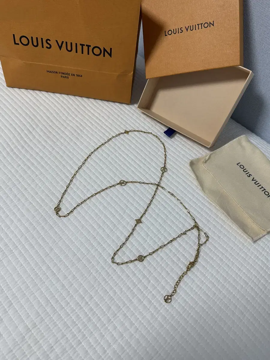 (Box O, Top-grade) Louis Vuitton Necklace Bracelet Multi-Necklace