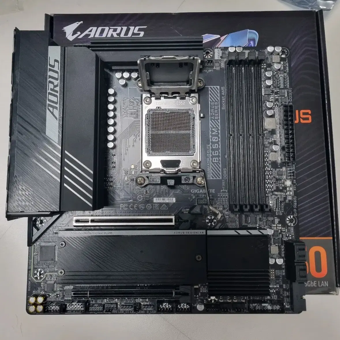 기가바이트 B650M AORUS ELITE 메인보드