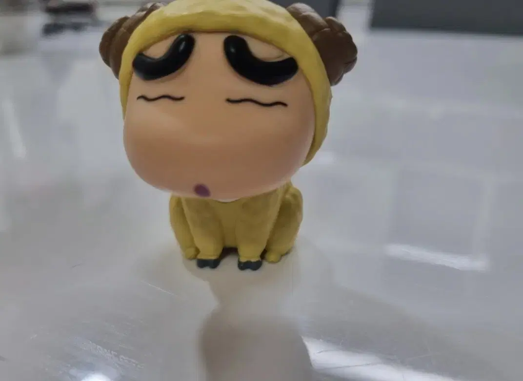 Crayon Shin-chan Gacha Figure