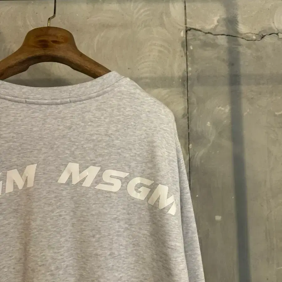 MSGM 맨투맨 남성100