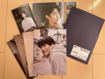 2025 SEASON'S GREETINGS 병우석