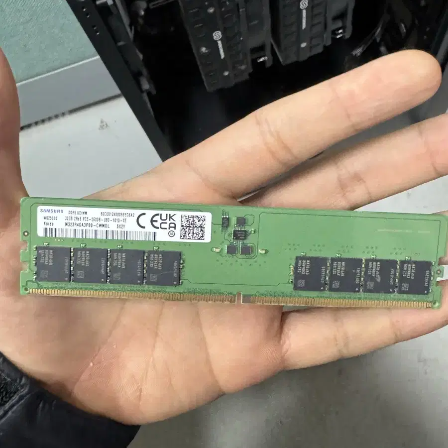 삼성 ddr5 32Gb 총 8개