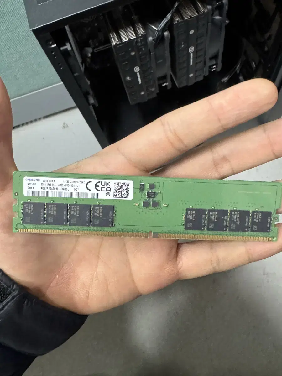 삼성 ddr5 32Gb 총 8개