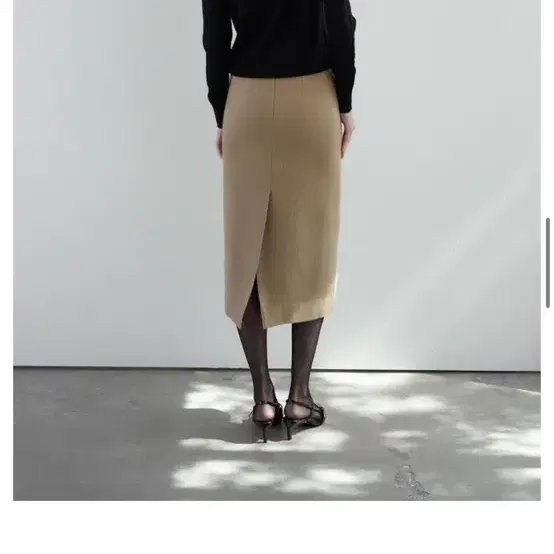 원모어띵 CAREN TWEED SKIRT (Beige) 스몰 새상품