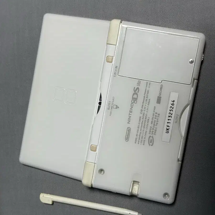 닌텐도 ds lite (케이스 사용으로 기스 거의 없음)