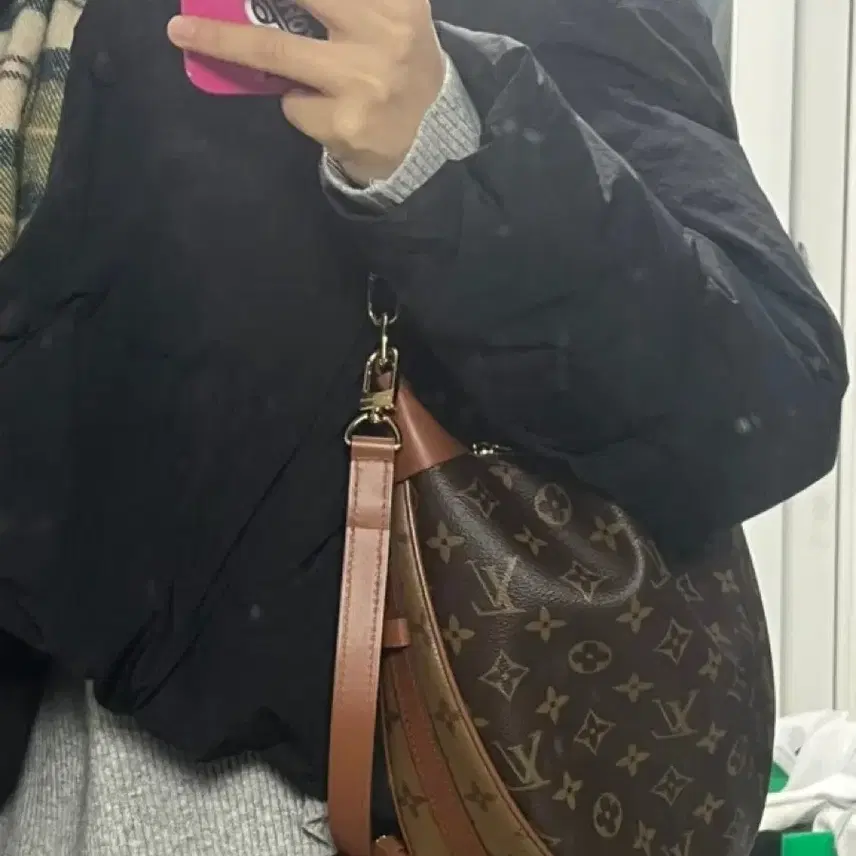 루이비통 새상품 루프 호보백 실사있음! 사진 5