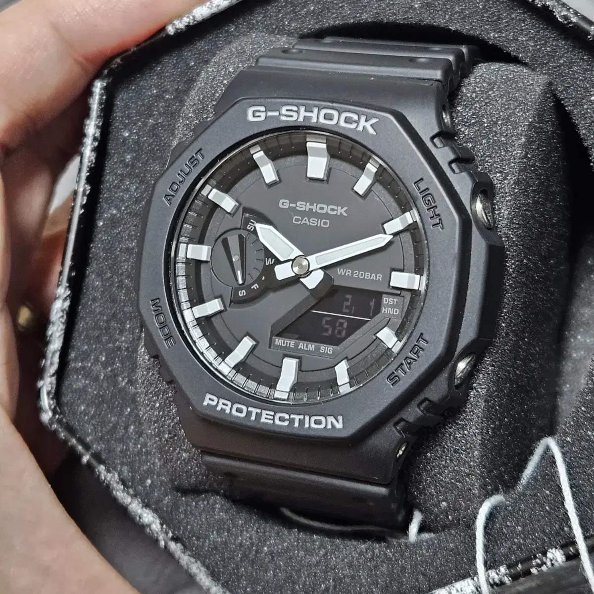 지샥 G SHOCK 지얄오크 GA 2100 1ADR 손목시계