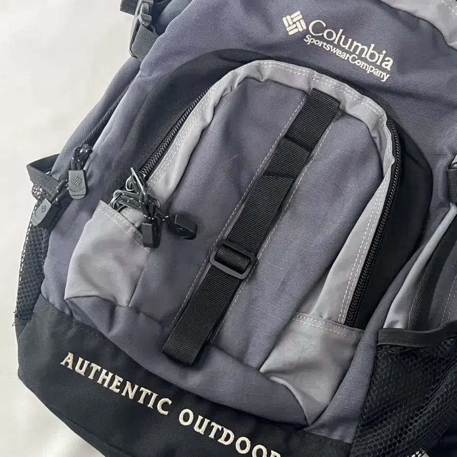 Columbia 컬럼비아 30L 백팩