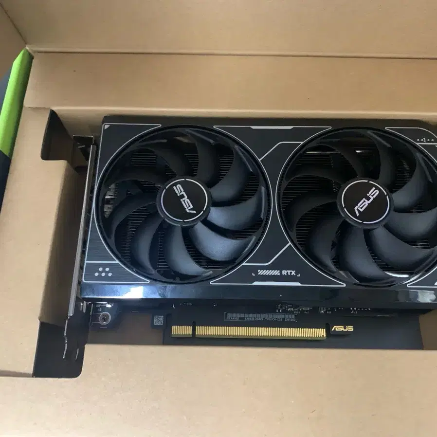 ASUS DUAL 지포스 RTX 4060 8GB 그래픽카드