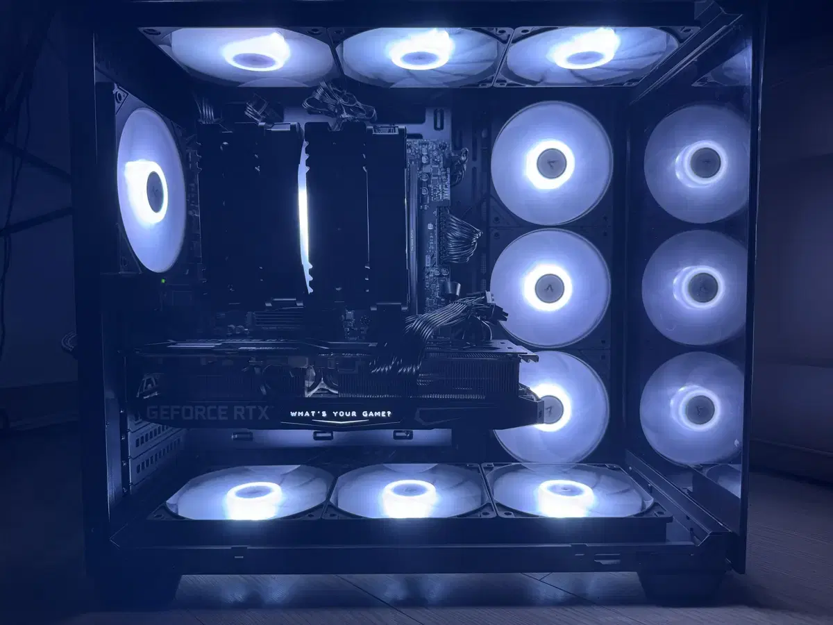 라이젠 9600x / RTX3080 고사양 게이밍 컴퓨터