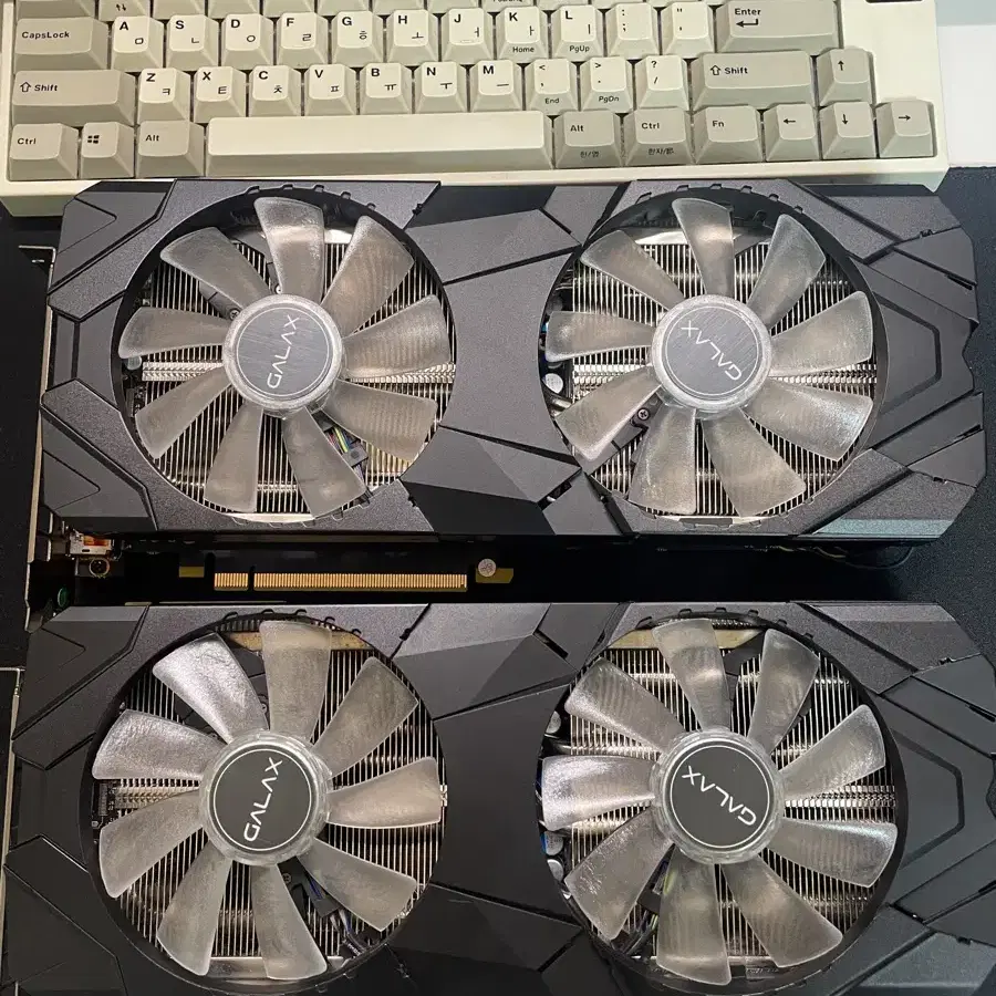 갤럭시 지포스 RTX 2080 SUPER 블랙 8GB (2개있음)