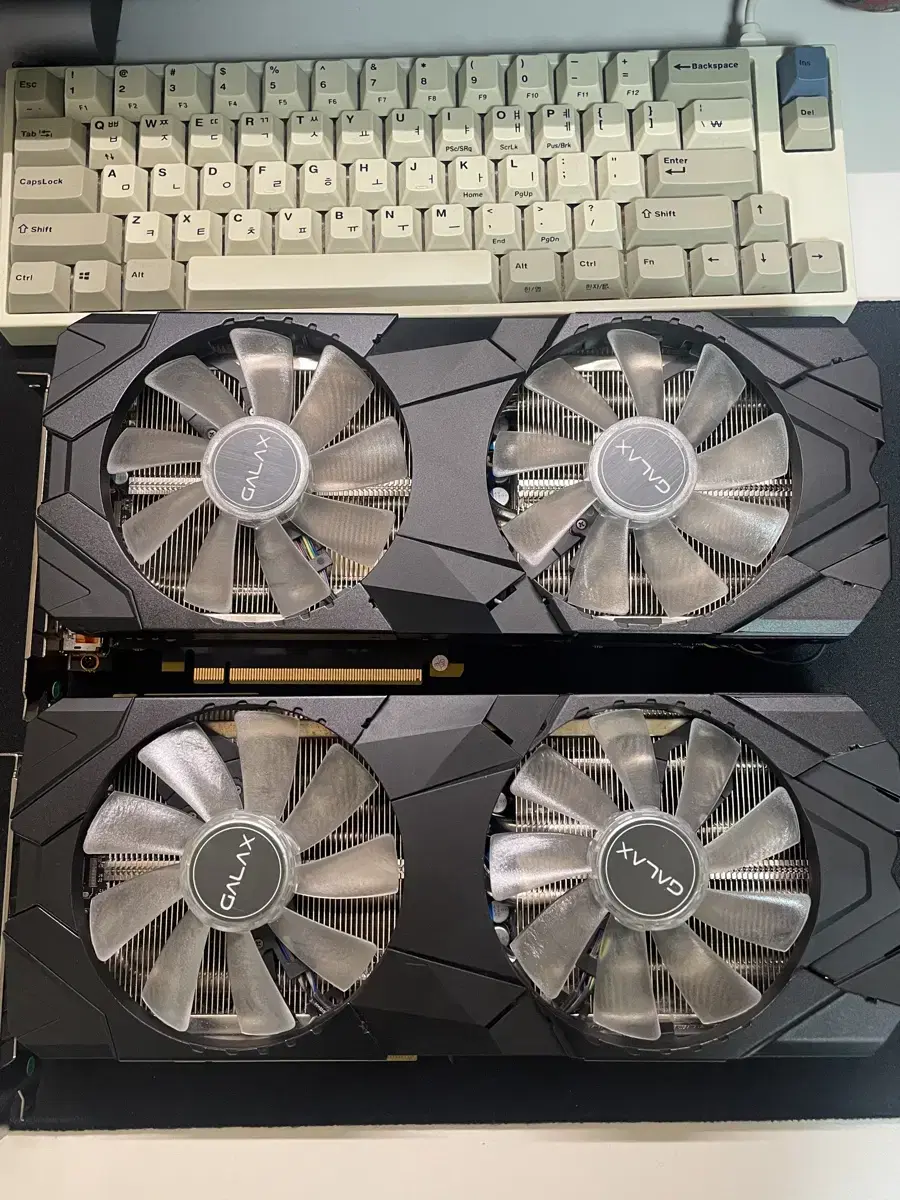 갤럭시 지포스 RTX 2080 SUPER 블랙 8GB (2개있음)