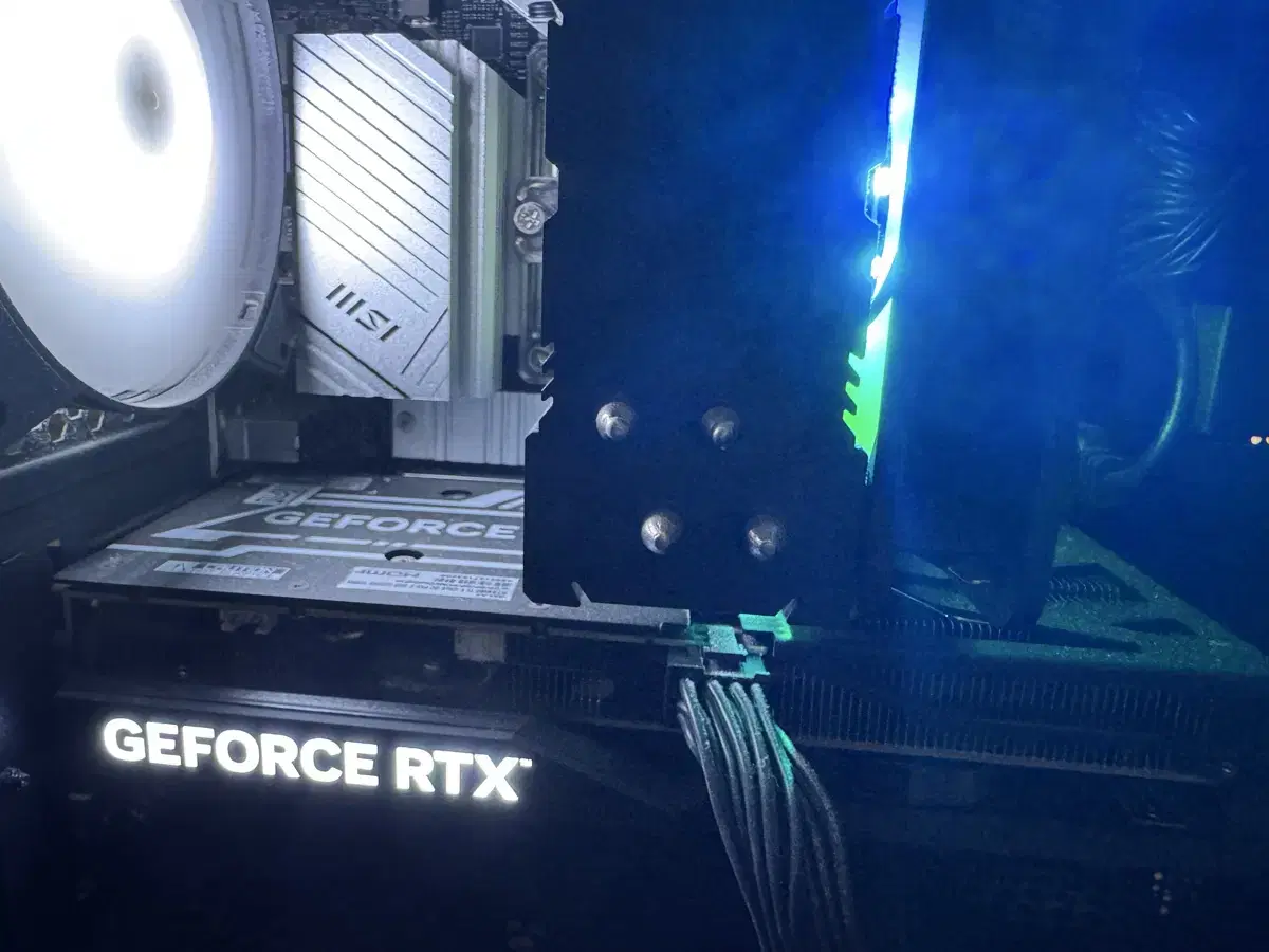 RTX 4060 ti + i5 13400 컴퓨터 팝니다