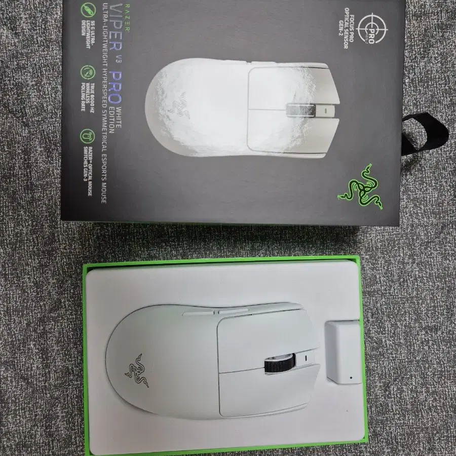 레이저 viper v3 pro white