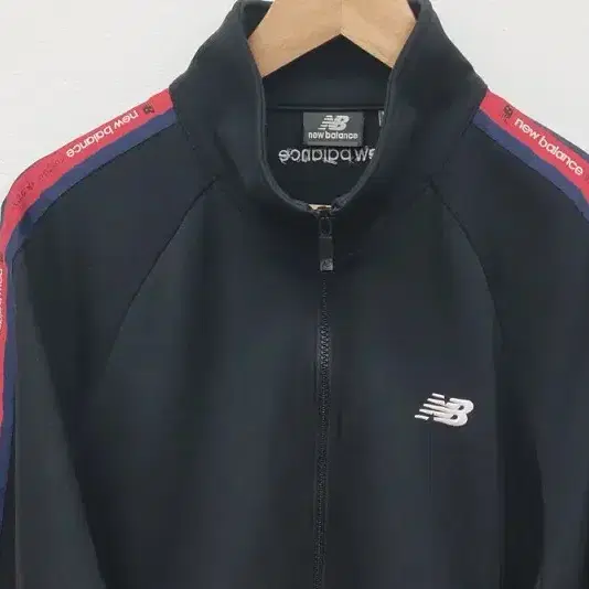 뉴발란스 New Balance 블랙 자켓 공용 105(XL) T045