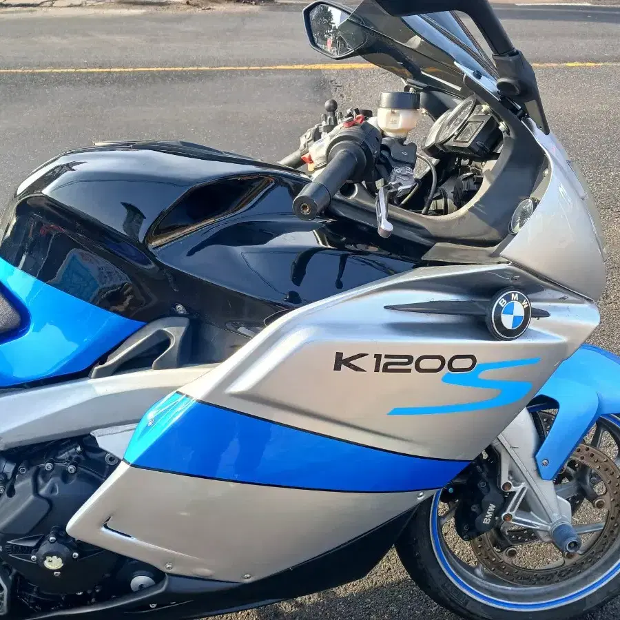 bmw. k1200s 판매또는 다른기종 대차해요